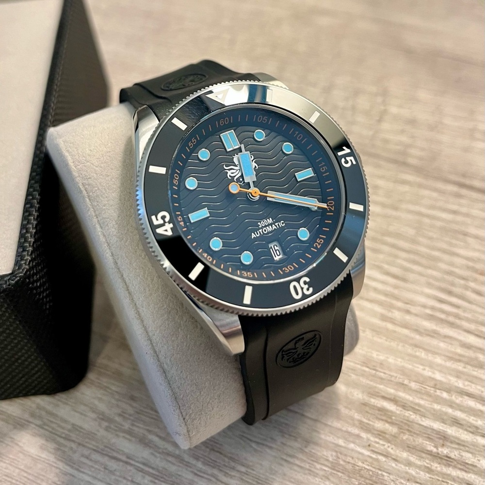 Phoibus 300m Dive Watch